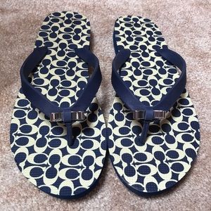 Coach Amel Rubber Signature C Flip Flops Size 9-10